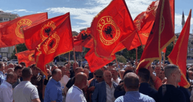 Protesta për lirimin e Thaçit/ Bektashinjtë dhe myslimanët: Të premten të gjithë në tubim. Ende s’ka reagim nga Kisha Katolike dhe Ortodokse