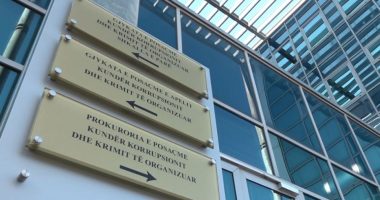 Mashtruan gjermanët përmes “Call Center”/ Gjykata lë në burg 4 anëtarët e grupit, 3 në arrest shtëpie