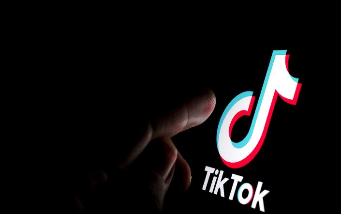 TikTok bashkëpunon me prindërit, nën vëzhgim adoleshentët