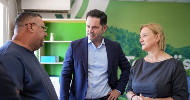 Subvencione për bujqësinë/ Fermerët nisin aplikim për financim për makineri bujqësore, serra e stalla