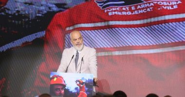 Zjarret në vend, Rama ironizon opozitën: Flakët nuk i shuan “ekspertët online”, por djersa dhe sakrifica