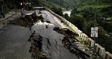 India nën pushtetin e ujit/ Përmbytje masive në disa zona, të paktën 10 ushtarë të zhdukur