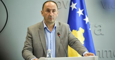 “Trazohet” VetëVendosja/ Pakënaqësi pas zgjedhjes së kryetarit të Kuvendit, ikën ministri i Kurtit