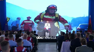 “Ndihma nga jashtë s’është fenomen shqiptar”, Rama: Zjarret, kemi një kapital njerëzor që nuk e lë Shqipërinë në baltë