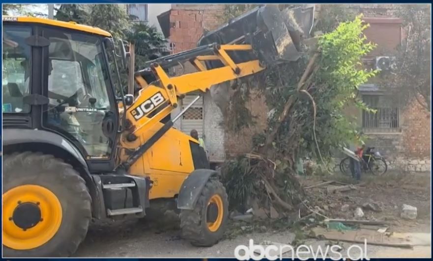 Fier, shemben 20 objekte/ Vijon puna për lirimin e hapësirave publike