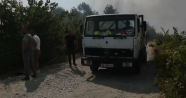 Tre helikopterë mbi Gramsh/ Rrezikohen disa fshatra, nis evakuimi i banorëve në Nartë dhe Skendërbegas