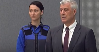 Prokuroria kërkon që Thaçit t’i ndalohen vizitat nga 14 persona, përfshirë 3 vëllezërit