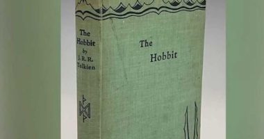 Kopja e rrallë e “The Hobbit” / Rekord në ankand, libri me ilustrime shitet 50 mijë euro