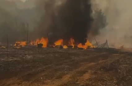 Situata shqetësuese në Syrin e Kaltër, zjarrfikëset dhe dy helikopterë ndërhyjnë për të shuar flakët  