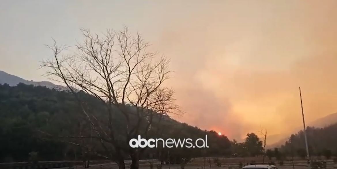 Zjarr te “Syri i Kaltër”/ Flakët i afrohen parkut natyror, evakuohen vizitorët