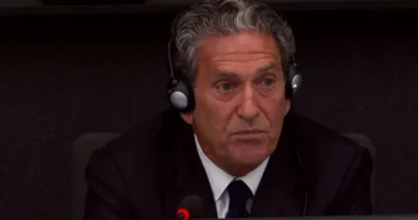 Gjyqi në Hagë/ Dita e tretë e dëshmisë së ish-ndihmës sekretarit amerikan të Shtetit, James Rubin