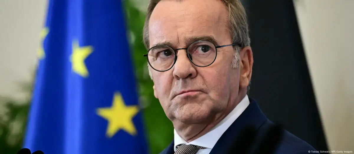 Ministri gjerman i Mbrojtjes kritikon Ursula von der Leyen