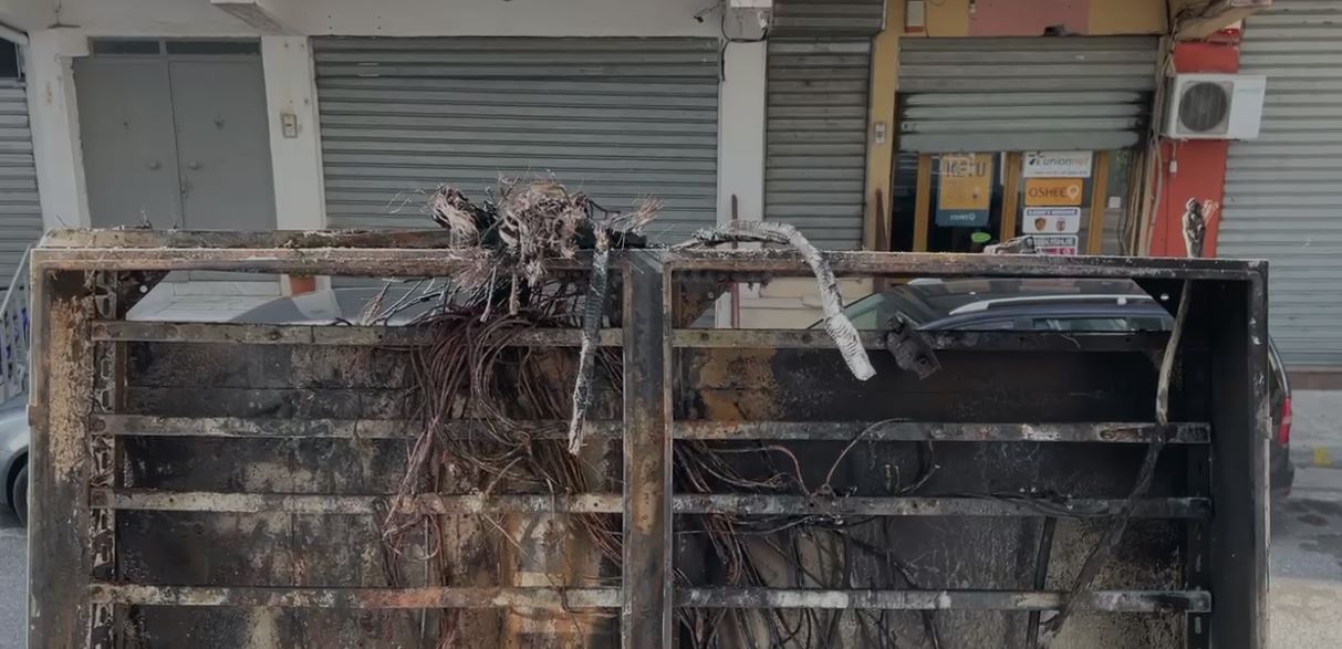 Lezhë, zjarr në pallatin 10 katësh/ Shkëndija elektrike dogji kabinën, nuk ka dëme në njerëz