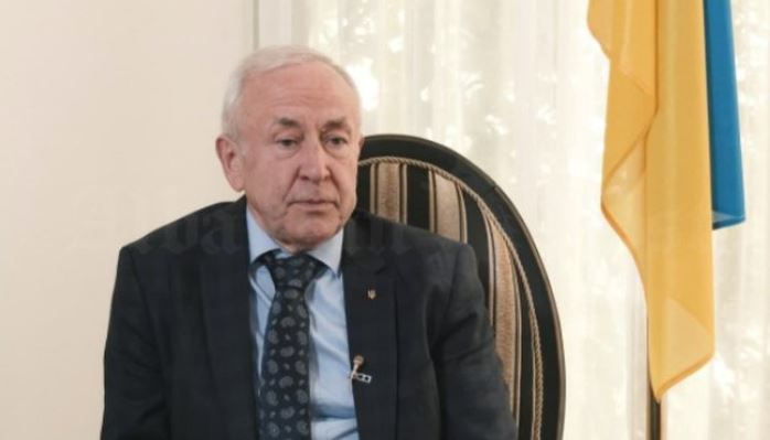 Ambasadori i Ukrainës pëson infarkt/ Ndodhej për vizitë në Voskopojë, u dërgua për mjekim në Tiranë