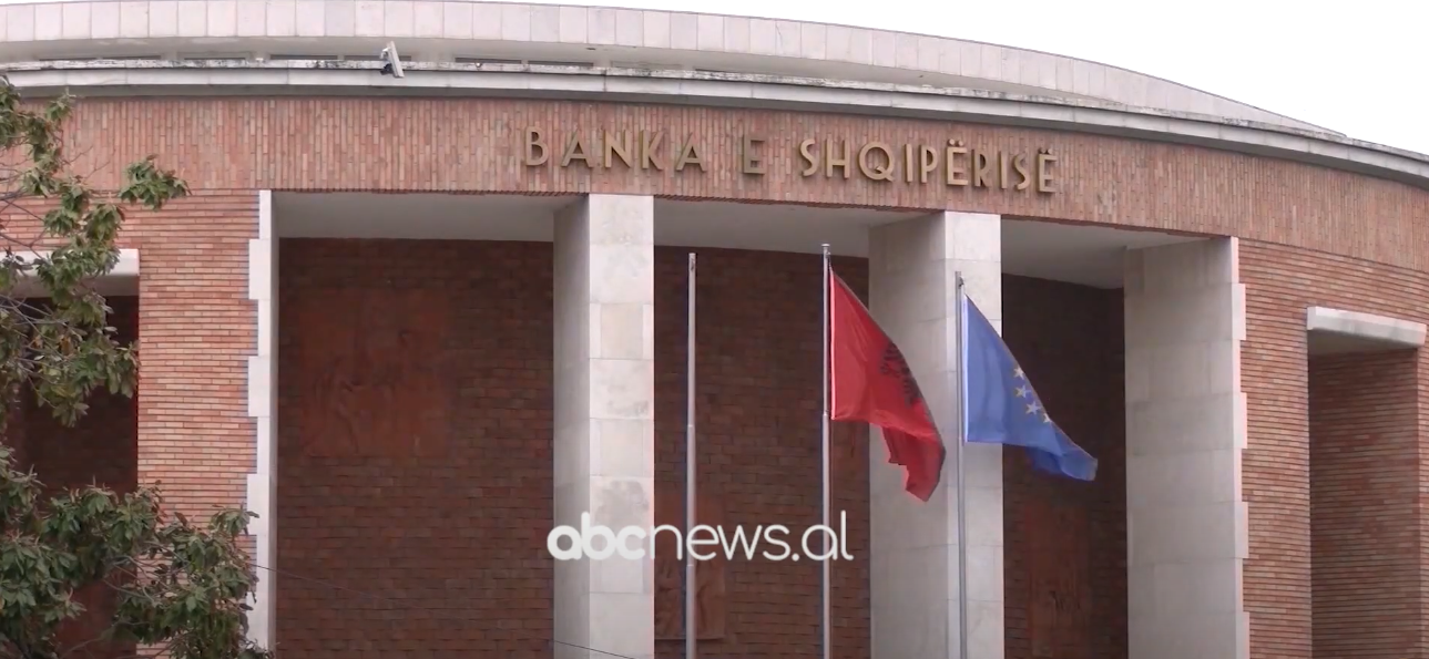 Euro dobësohet përballë lekut/ BSH: Në kursin e këmbimit zyrtar një euro këmbehet me 96 lekë