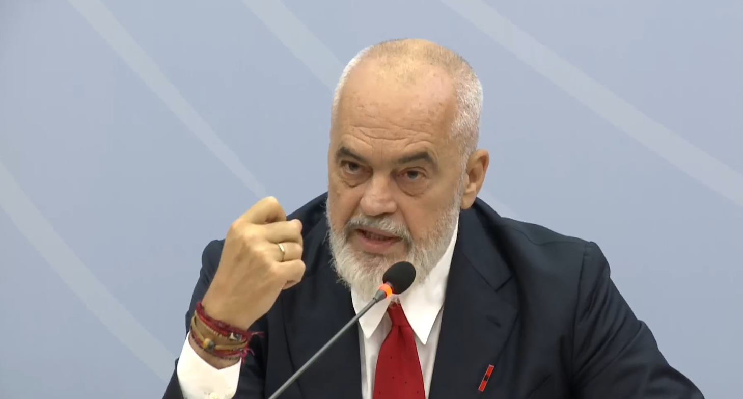 “Po pastrohet trupi i Shqipërisë nga tumore të tmerrshme”, Rama: Po largojmë “varrezat” e makinave