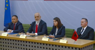 Ministrja e Brendshme merr detyrën: Kjo është një ministri, që duhet të flasë pak dhe të punojë shumë