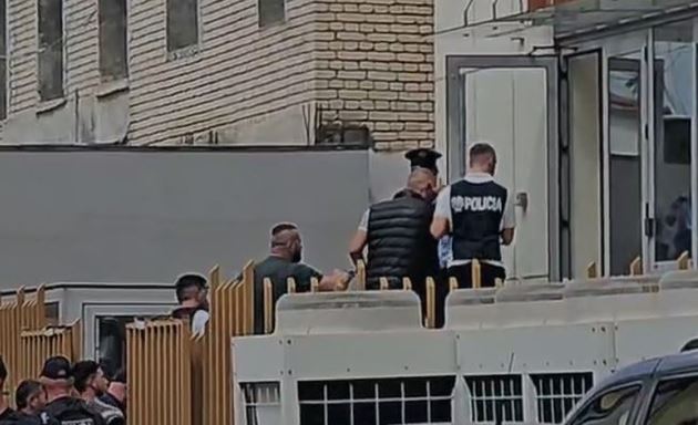 Megaoperacioni “First Day”/ Dalin para Gjykatës së Elbasanit 30 të arrestuarit