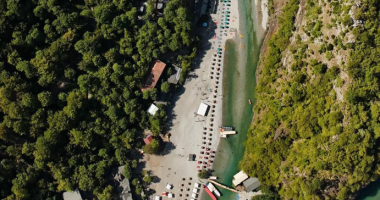 Rama: Liqeni i Komanit e Lumi i Shalës, mikpritës të mijëra vizitorëve që shijojnë përvojat e turizmit malor