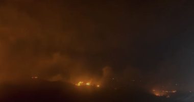 VIDEO/ Zjarr në fshatin Poro të Vlorës, zjarrfikësit në vendngjarje
