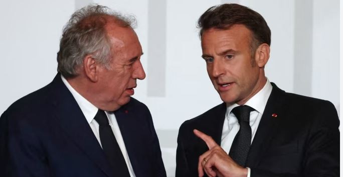 Franca në kolaps politik, çfarë pritet të ndodhë pas rënies së qeverisë