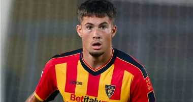 Medon Berisha “gradohet” në Serie A/ Mesfushori me shiritin e kapitenit të një ekipi të Serisë A