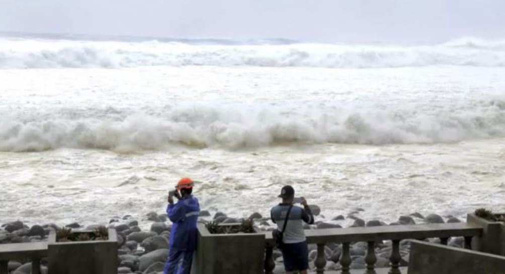 Tajfuni “Ragasa”, 17 viktima dhe mijëra të zhvendosur