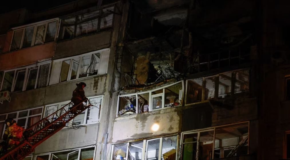 Ukraina kryen sulme ajrore në dy qytete në pjesën e pushtuar të Donjeckut