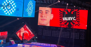 Valiev, nënkampion i Botës/ Mundesi kuqezi i jep Shqipërisë medaljen e argjendit