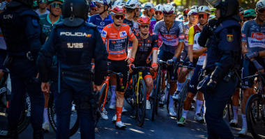 “Vuelta” mbyllet pa finish/ Protestat pro palestineze nuk lejuan që gara të përfundonte në Madrid