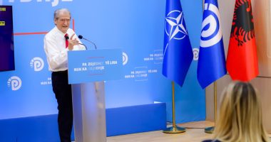 Reforma e ujit, Berisha: Do plasë morri! Doktori i shqetësuar për çmimin e ujit dhe pritjen e Dumanit në DASH