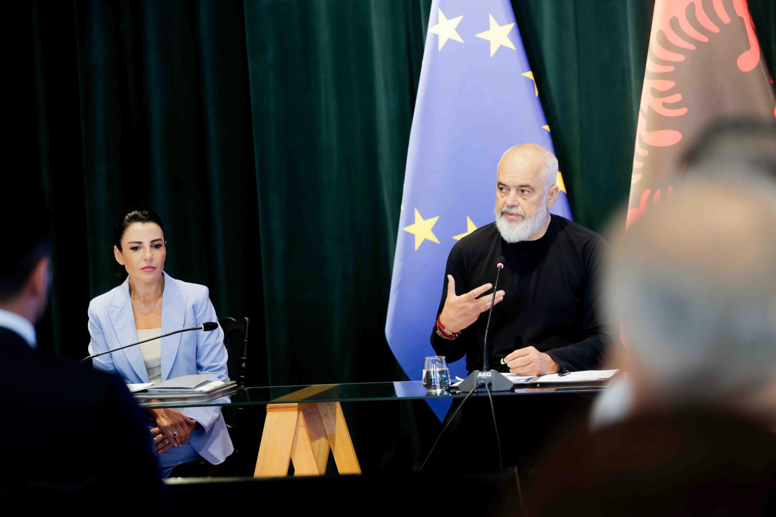 Pas ujit, operator kombëtar të trajtimit të mbetjeve, Rama: Mos kemi më situata qesharake apo katastrofike