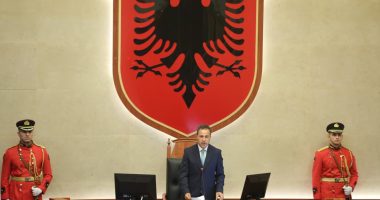 Peleshi tenton marrëveshjen/ Kreu i ri i Kuvendit thërret edhe grupet opozitare