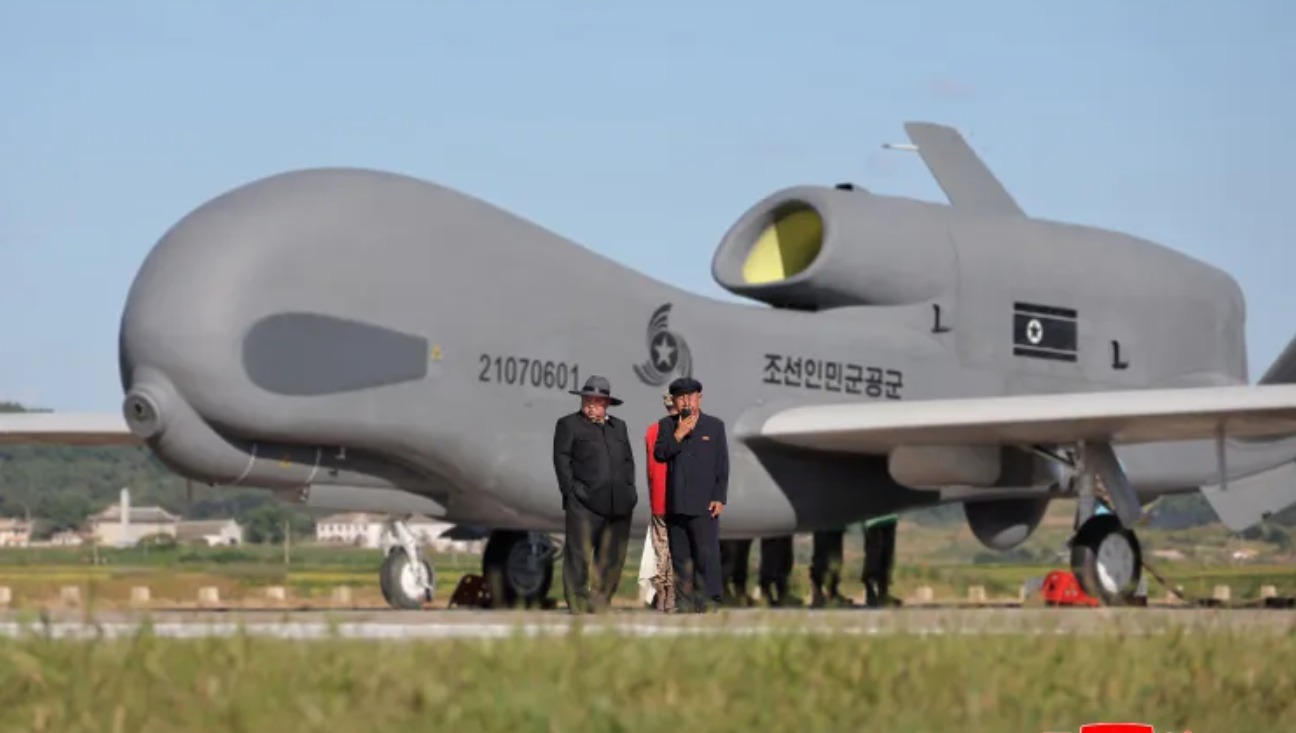 Kim Jong Un shpall si prioritet zhvillimin e dronëve me inteligjencë artificiale