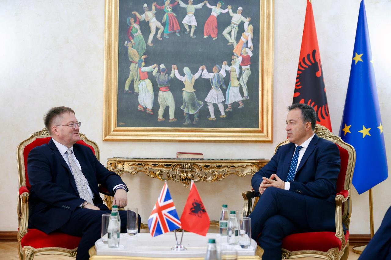 Kryetari i Kuvendit Peleshi takim me Ambasadorin britanik/ Fokus, partneriteti mes dy vendeve