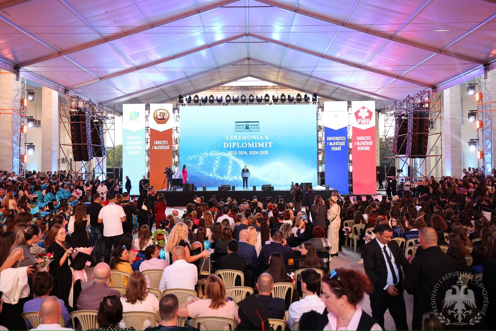 Begaj në diplomimin e studentëve të Mjekësisë: Zgjidhni Shqipërinë!