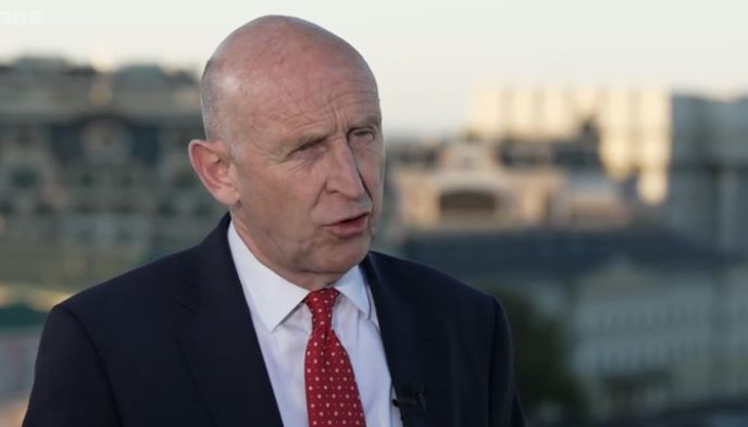 Sekretari britanik i Mbrojtjes: Mbretëria e Bashkuar dhe aleatët, mbështesin Ukrainën