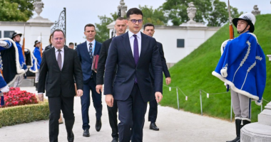 Bratislavë, mblidhen ministrat e Mbrojtjes të Europës Qendrore/ Vengu: Shqipëria, ndërtuese stabiliteti dhe sigurie në rajon