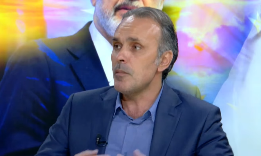 Tenderat me AI, Mërtiri: Duhet të ketë një mekanizëm që të kontrollojë këtë sistem