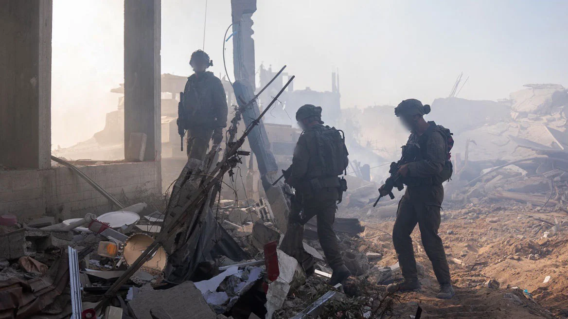 VIDEO/ Forca ajrore dhe tokësore sulme në Gaza, IDF: 150 objektiva terroriste janë bombarduar