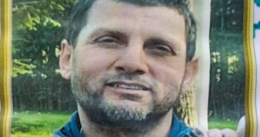 Durrës, 51-vjeçari u gjet i pajetë në banesë/ Policia: U dhunua dhe u qëllua me thikë