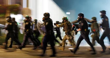 Trump urdhëron vendosjen e trupave në Portland, autorizon përdorimin e ‘forcës së plotë’