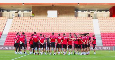 Kombëtarja nis “misionin e pamundur”/ Skuadra kuqezi përgatitet për sfidën e play off kundër Polonisë