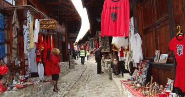 Arbëreshët “kthehen” në Krujë/ Tërhiqen nga historia dhe kultura shqiptare