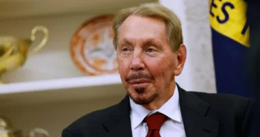 Musk dorëzon “kurorën” e më të pasurit/ Në vend të parë Larry Ellison, rekord rritje aksionesh në 24 orë