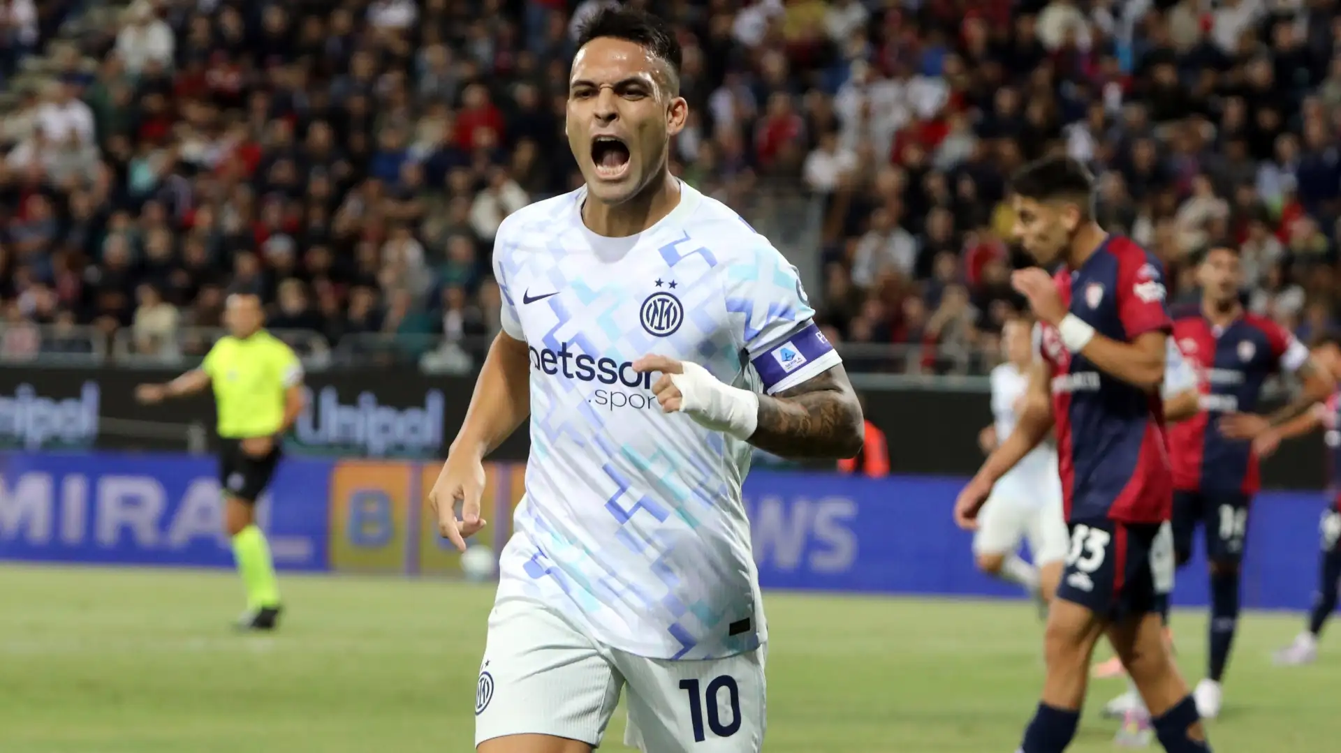 Inter nis “fluturimin”/ Zikaltërit bindin në Cagliari, tashmë pranë kreut në Serinë A