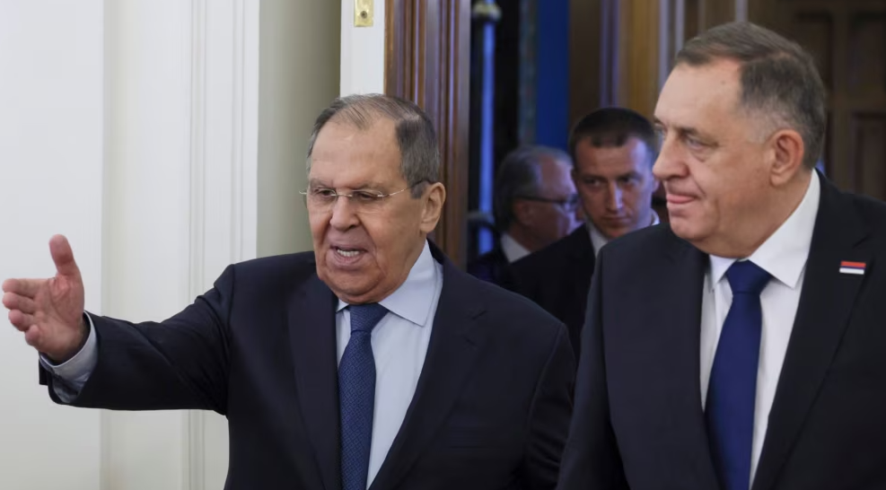 Lavrov mbështet Dodikun dhe e fajëson Perëndimin për krizën në Bosnje