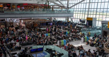 Sulm kibernetik në aeroporte/ Anulime dhe vonesa fluturimesh në Bruksel, Berlin e Londër