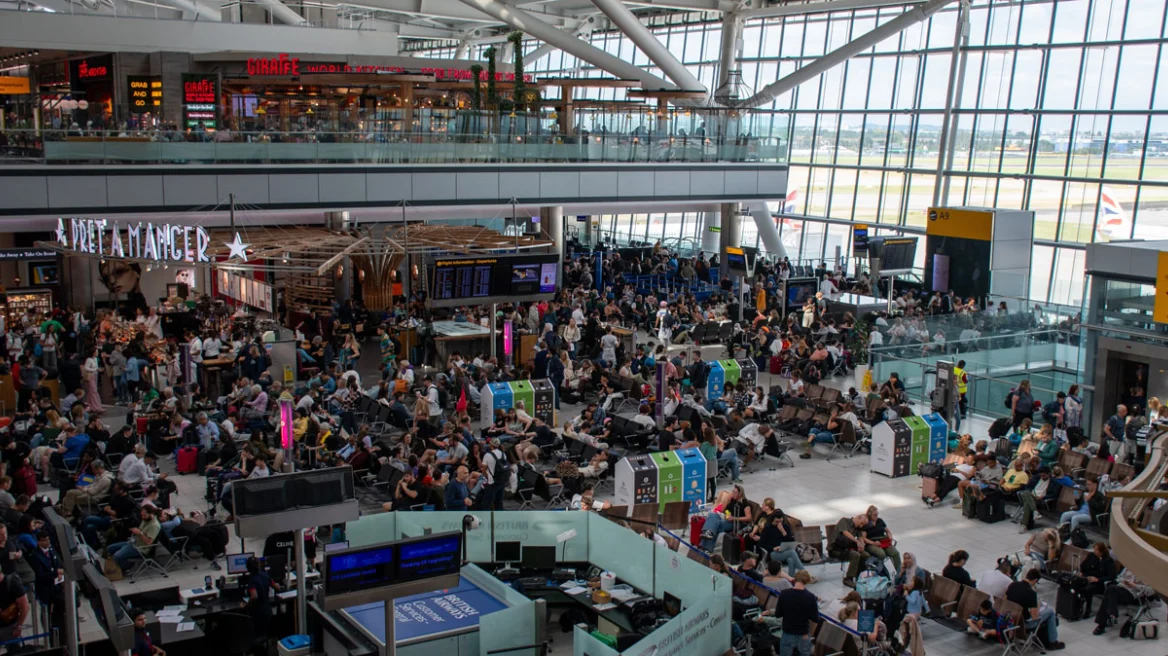 Sulm kibernetik në aeroporte/ Anulime dhe vonesa fluturimesh në Bruksel, Berlin e Londër