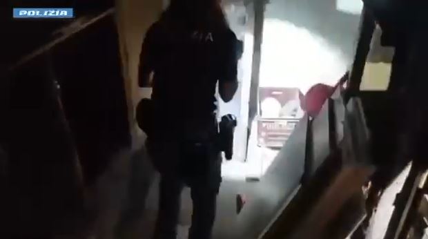 Operacion antidrogë në disa shtete/ Goditen 3 banda në Itali, Holandë dhe Zvicër